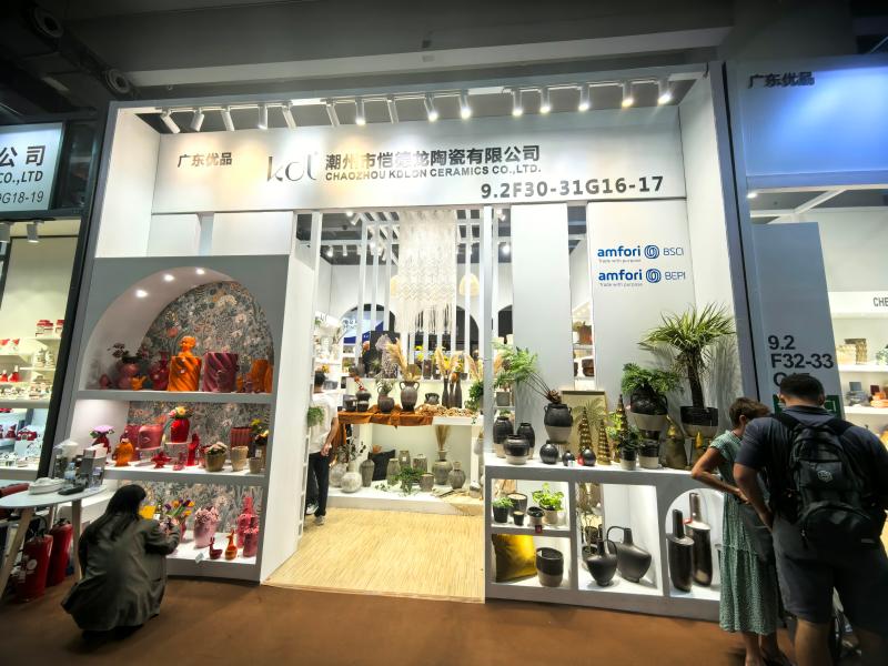 潮州市恺德龙陶瓷有限公司的第136届获奖广交会展位搭建图片 潮州市恺德龙陶瓷有限公司的第136届获奖广交会展位搭建图片