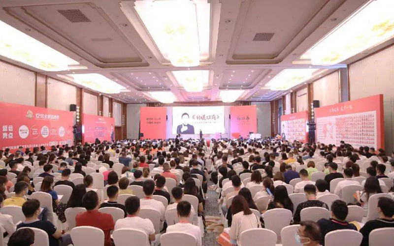 首届招博会创新办展模式的现场 首届招博会创新办展模式的现场