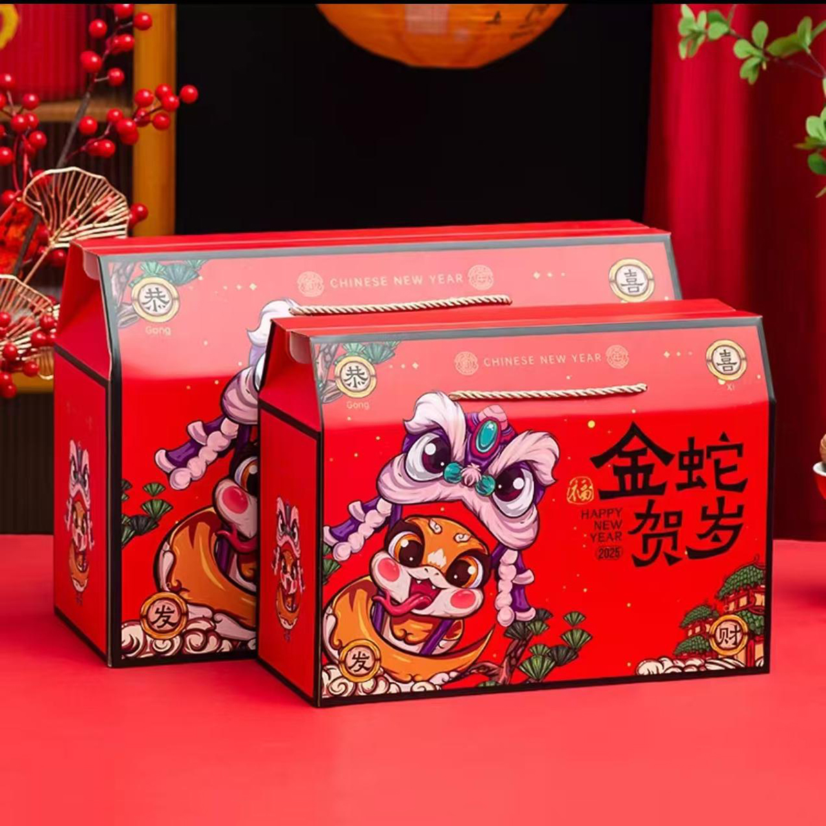 圆桌国际展览公司为员工谋福利:2025年金蛇贺岁零食礼 圆桌国际展览公司为员工谋福利:2025年金蛇贺岁零食礼
