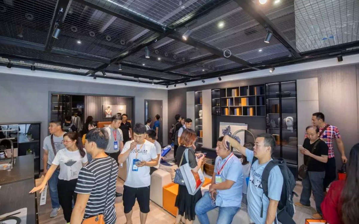 广州家具展厅设计动线流畅化，引导深度探索体验